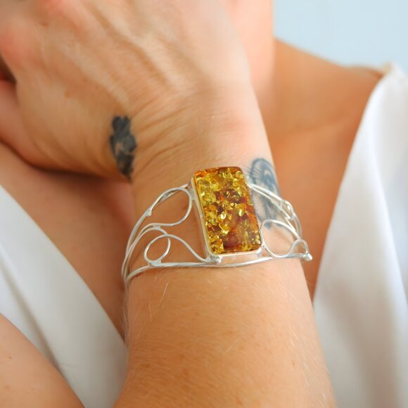 Handmade Baltic Amber Cuff Bracelet in 925 Sterling Silver - Picture 2 of 8